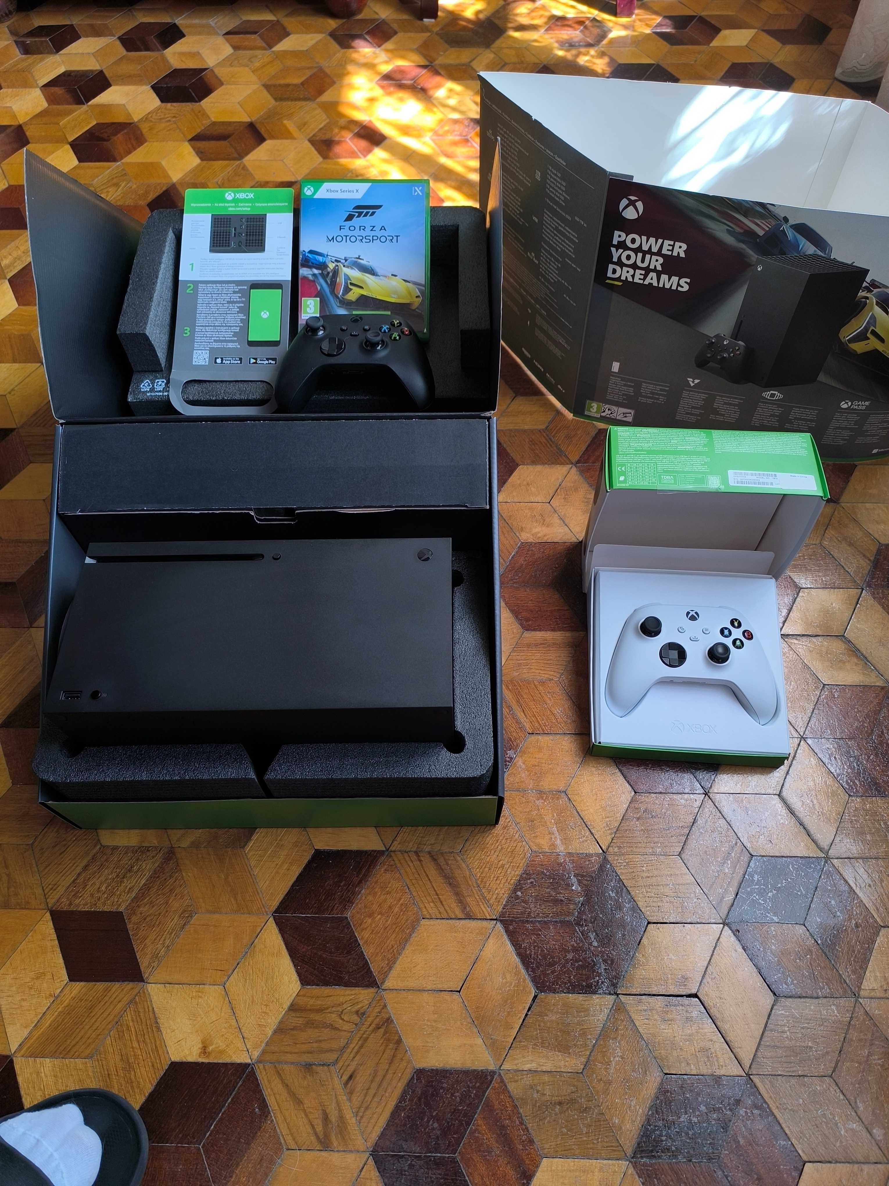 Xbox series X 1 TB SSD + 2 oryginalne pady + gra Forza Motorsport