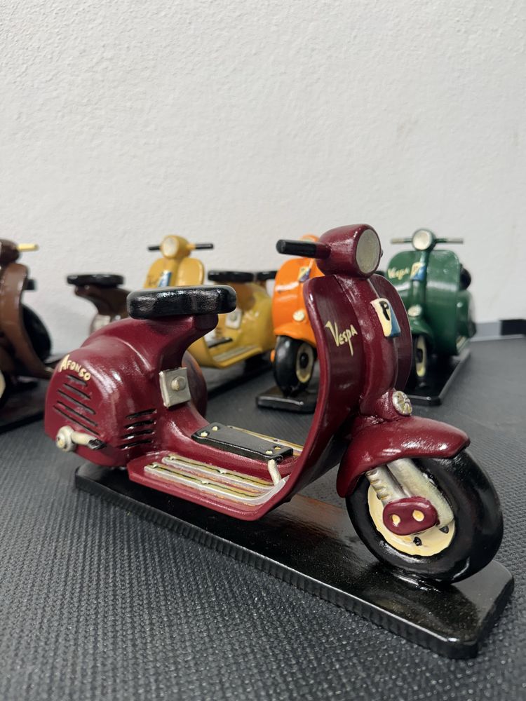 Vespa em Cerâmica (feita à mão)