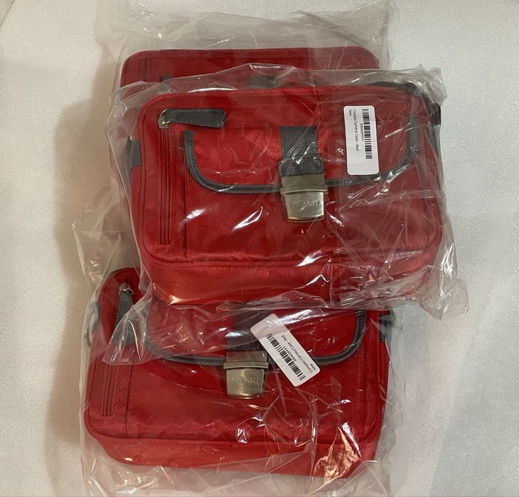 Сумка для фотоаппарата Nikon Compact Camera Case Red чехол кейс