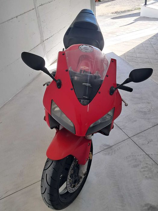 CBR600RR  Vermelha e preta 2004