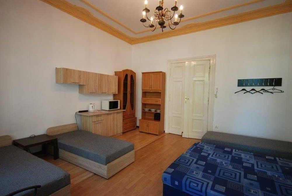 mieszkanie 1sze piętro 4 pokoje  141 m2  centrum Gliwice,