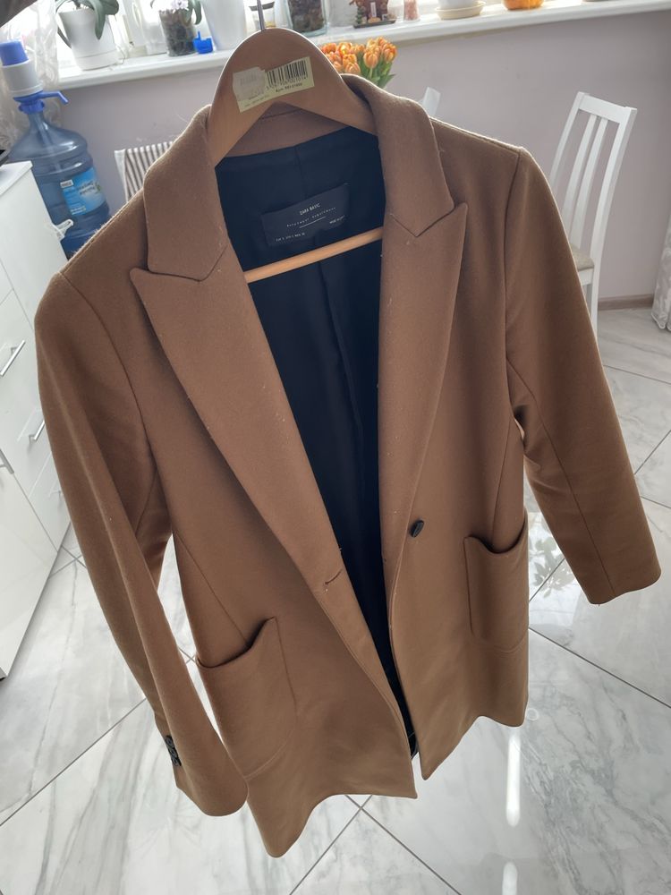 Пальто ZARA размер S