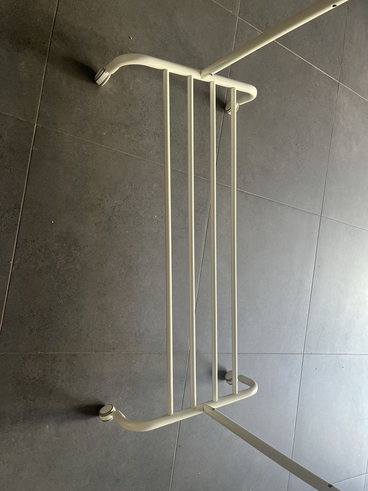 Cabideiro de roupas