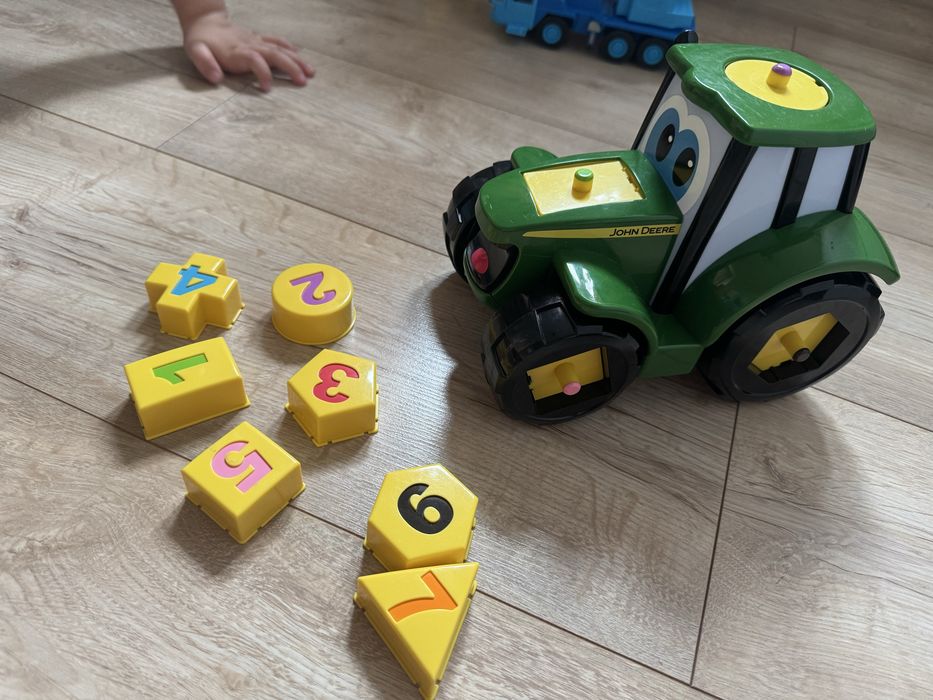 John Deere ukladanka dla malucha