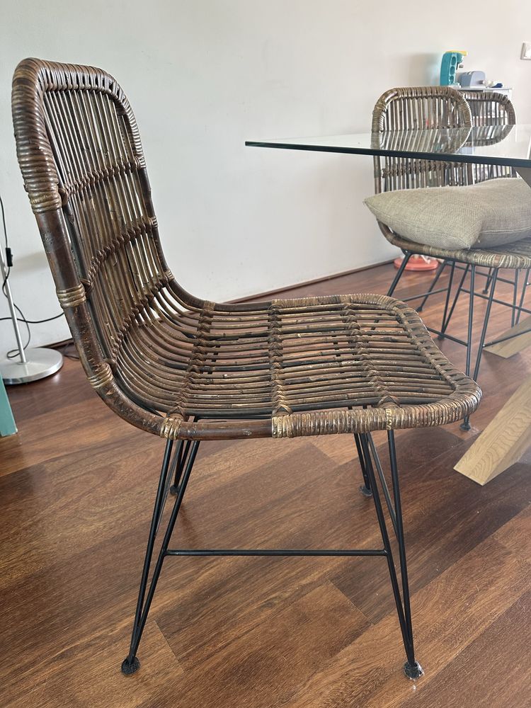 Conjunto de Cadeiras em Madeira