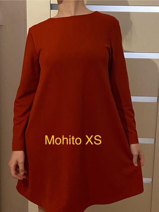 Mohito XS miekka sukienka długi rękaw ceglasta rozszerzana luźna