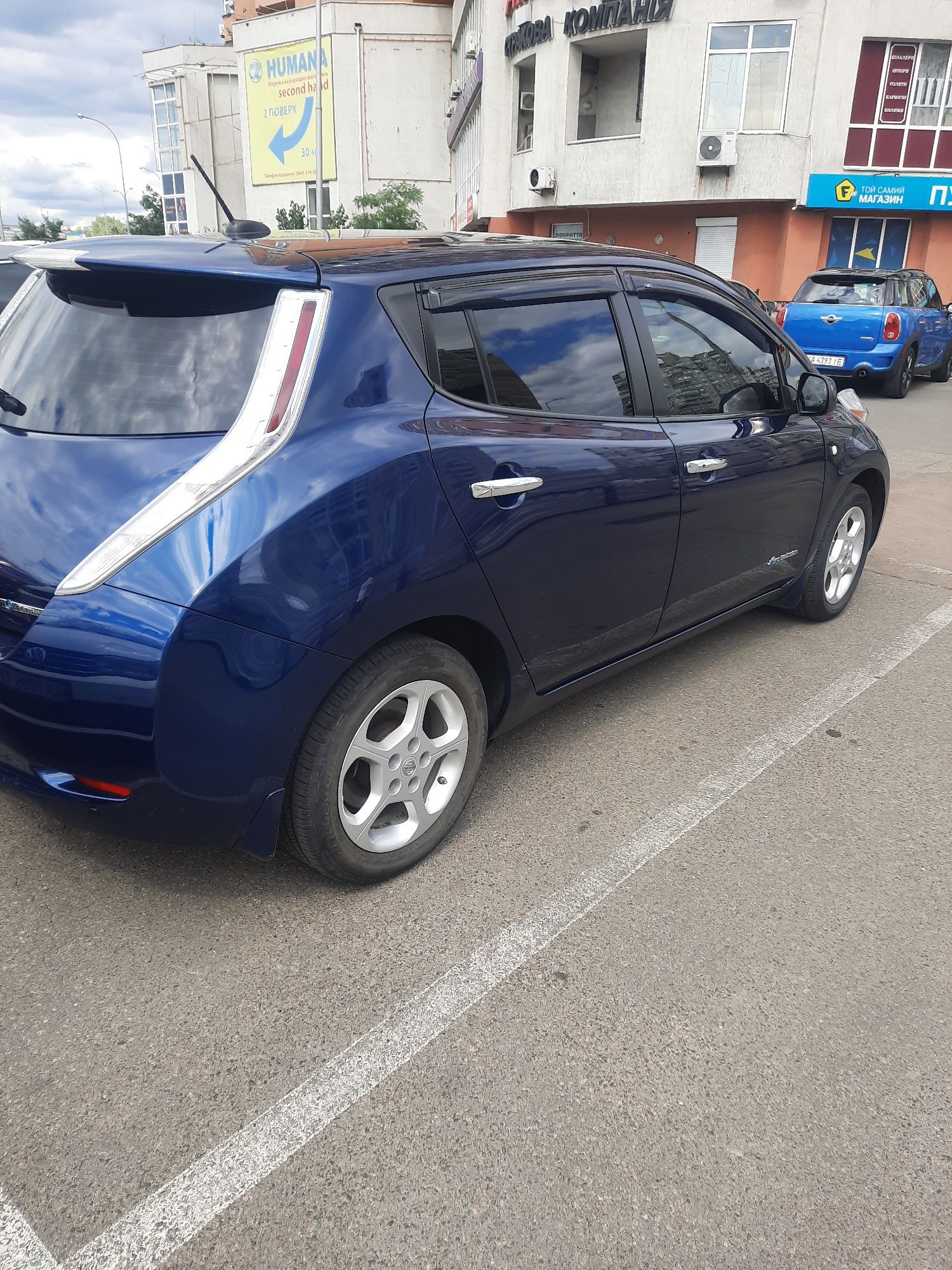 Продам Nissan Leaf 2017г 30kWT 12/12 ( замена на ориг.40кВТ )6,6квт