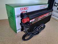 Инвертор с зарядкой 1800W 20А Преобразователь 12V в 220V Інвертор ДБЖ