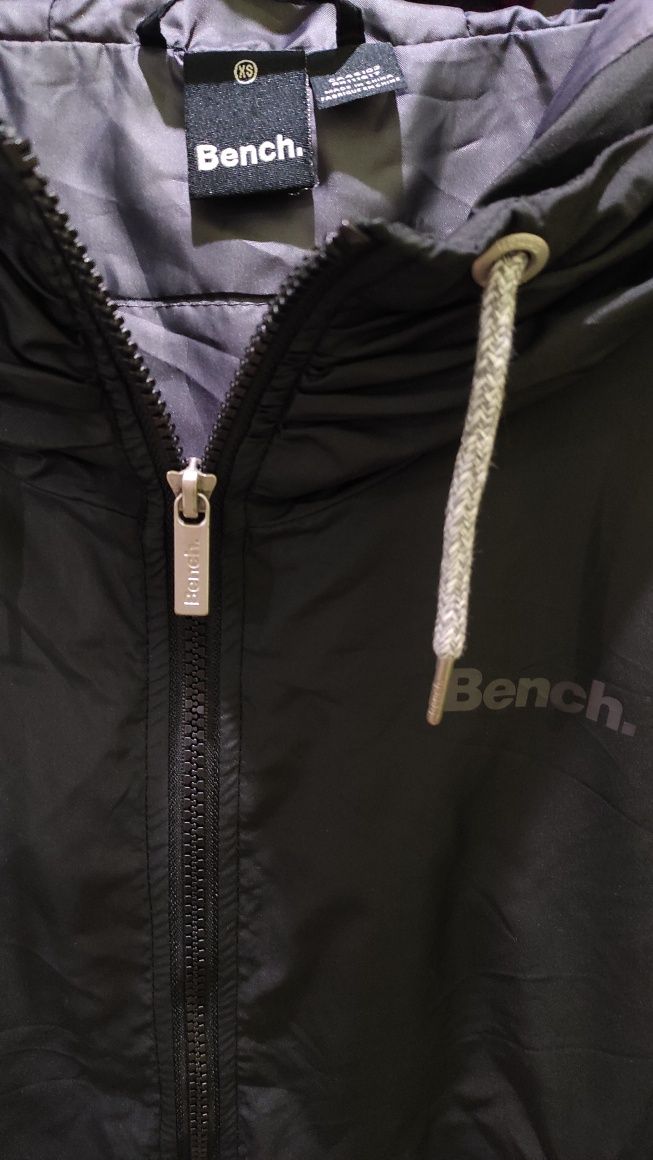 Куртка олімпійка чорна жіноча спортивна Bench. original xs