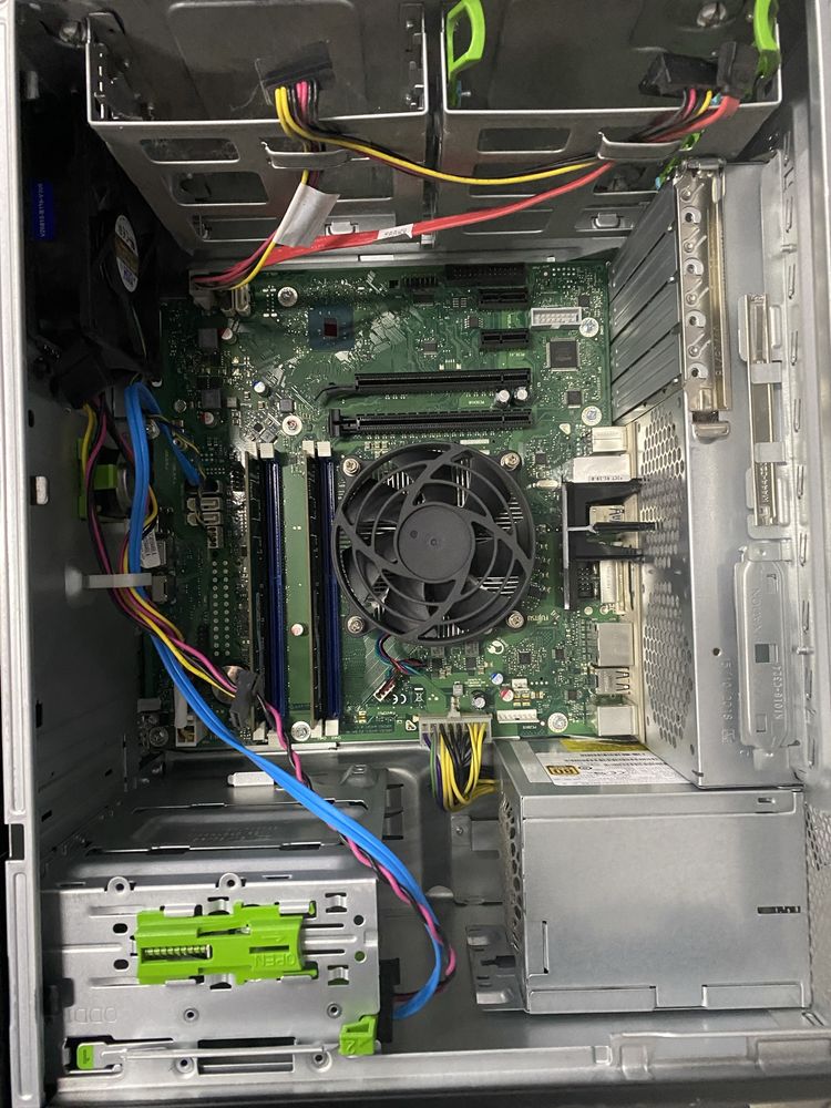 50xПК Fujitsu Esprimo P957/E90+ i5-6500/8 DDR4/NO HDD/Windows License