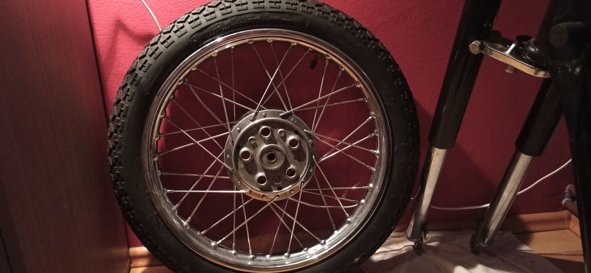 Piękna Wsk Garbuska 125 na części W CZĘŚCIACH chrom+malowanie