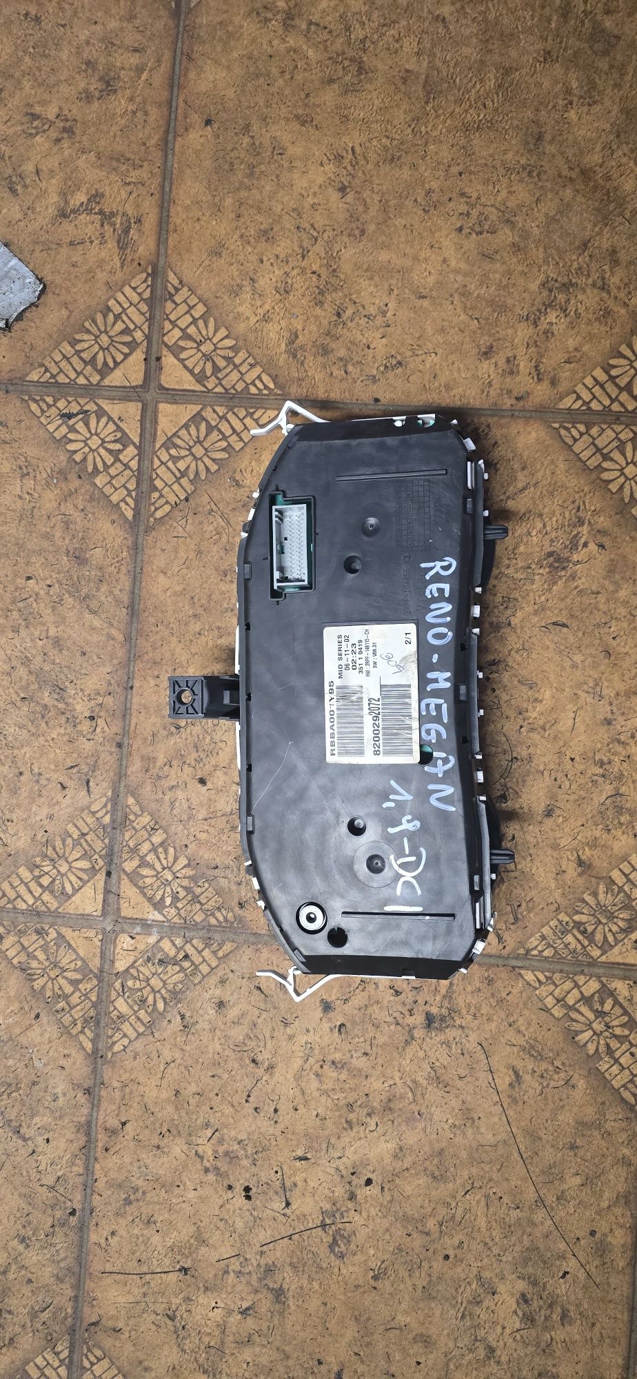 Licznik zegary Renault Megane II 1.9 2002r  82002  92072