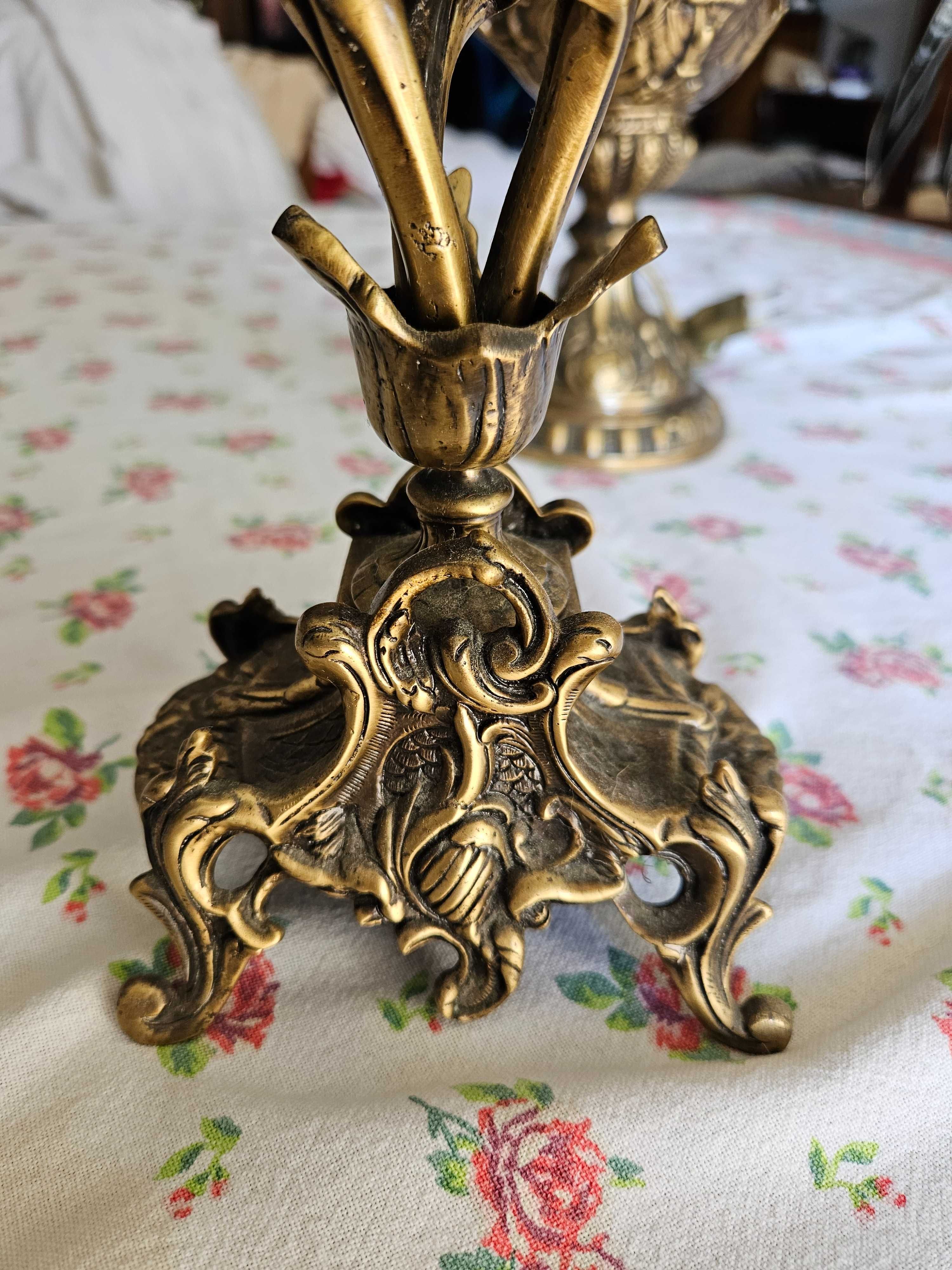 Castiçais de latão