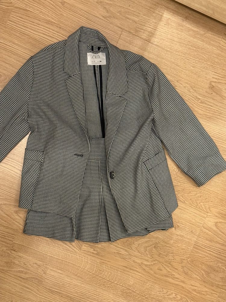 Костюм zara на 1 вересня спідниця піджак