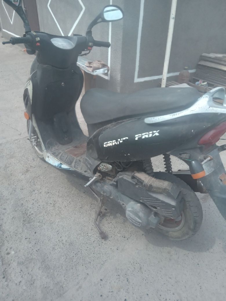 Продам скутер 125 кубіків