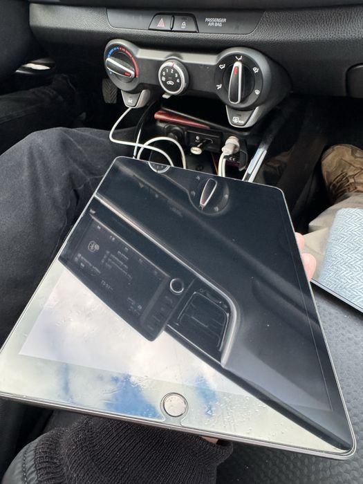 Планшет Apple iPad 10.2" (8 Gen) 32GB Wi-Fi 2020 Space Gray