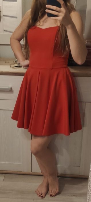 Sukienka czerwona Agnes rozkloszowana bez ramiączek rozmiar 34