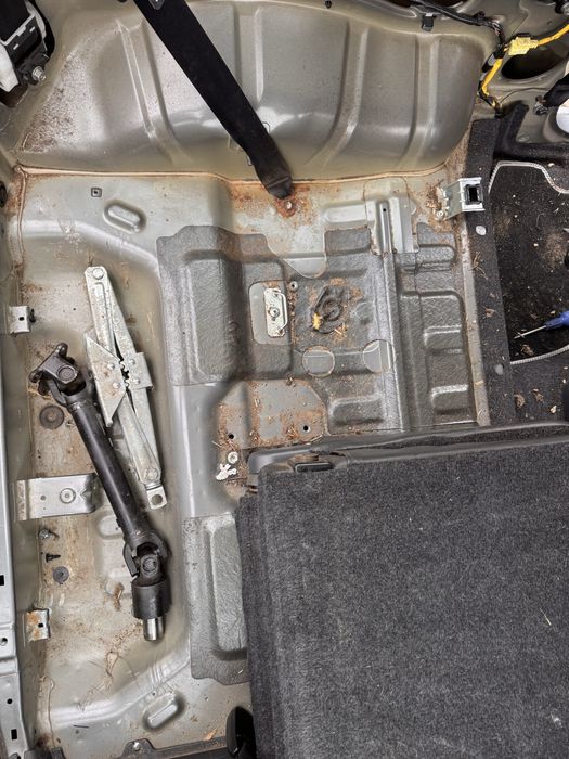 Suzuki Jimny 1.3 dohc; nadwozie + inne części