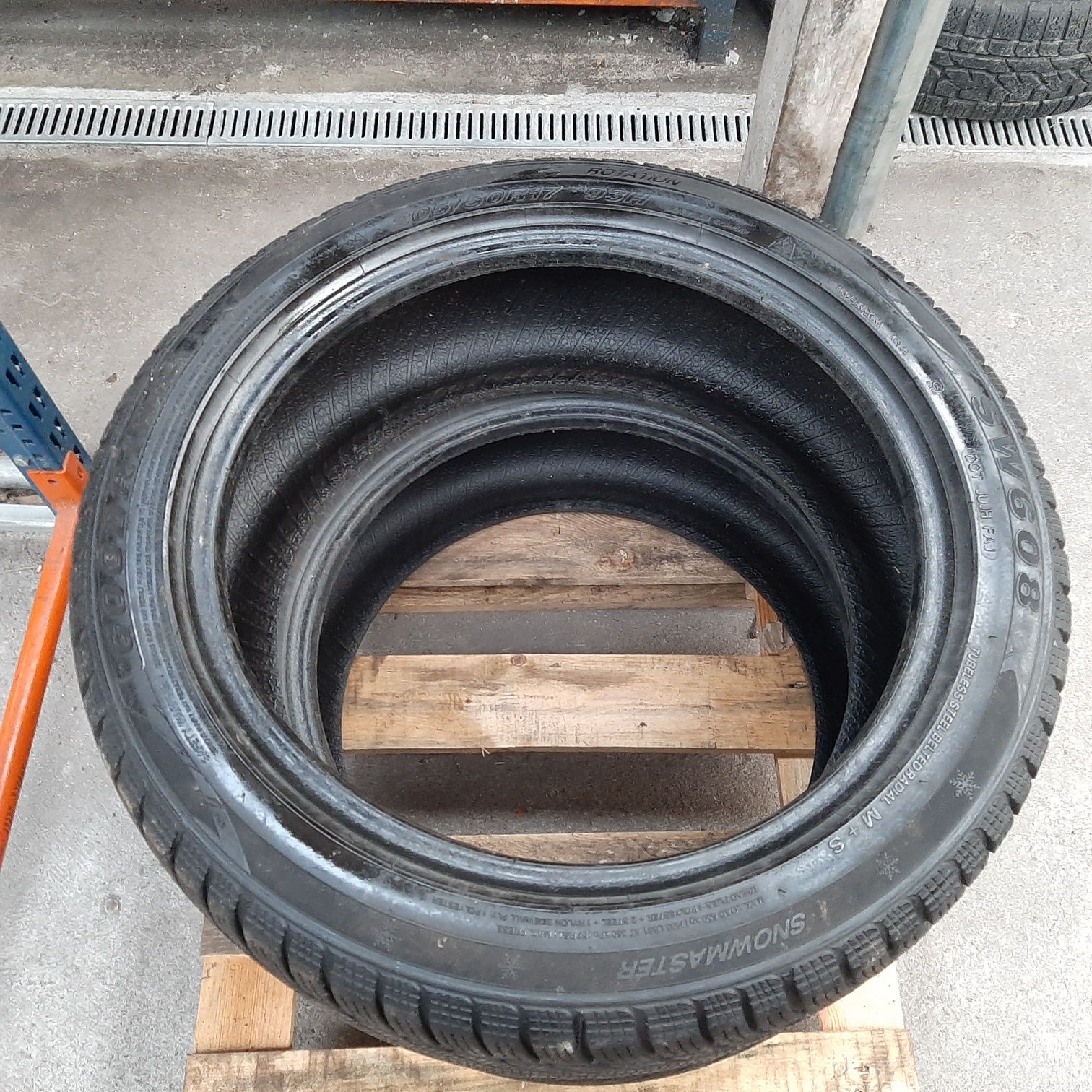 Opony Zimowe Goodride 205/50R17 93H