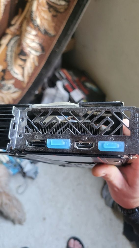 Продам  Radeon RX5600XT