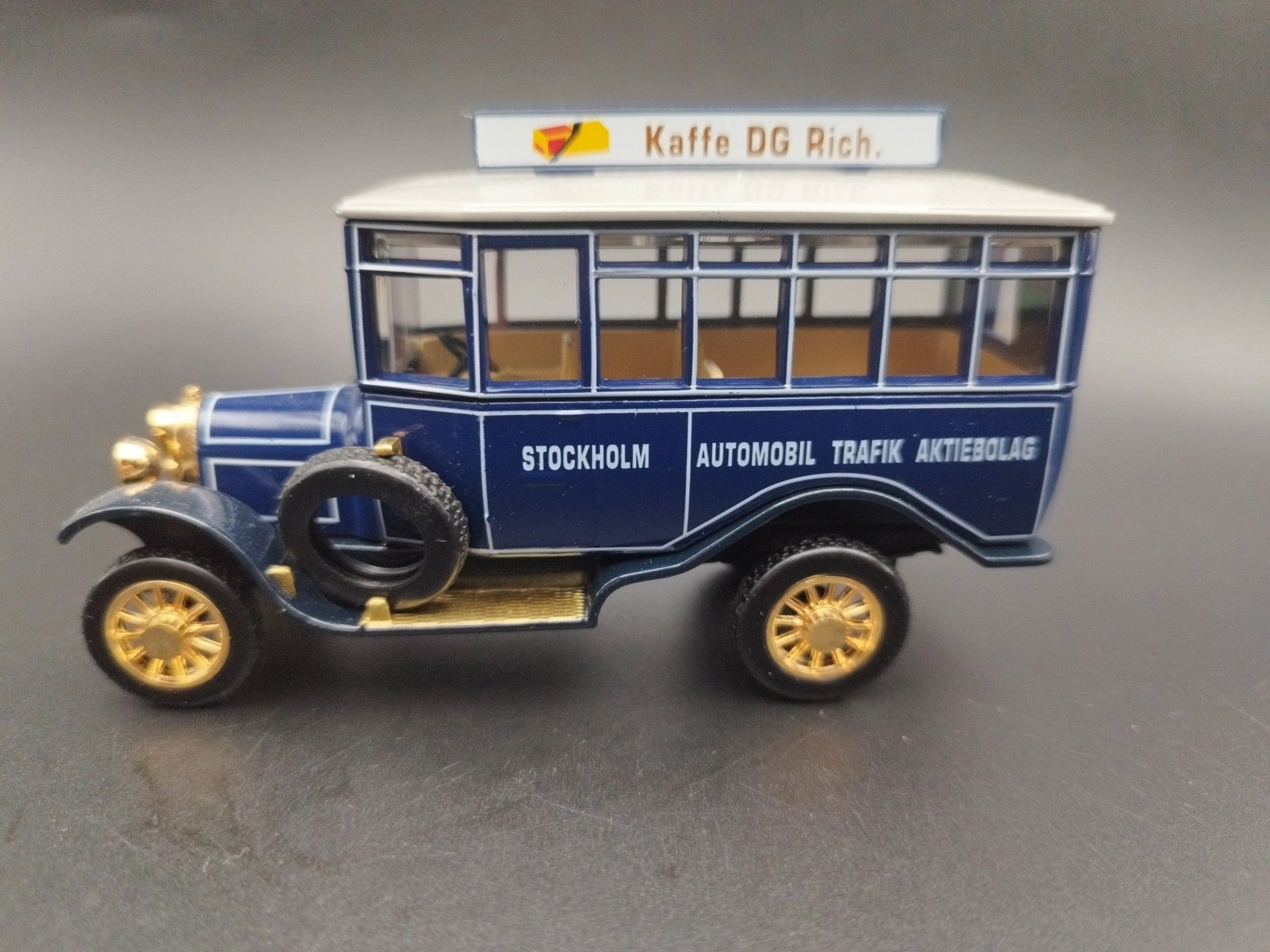Matchbox 1922 Scania Post Bus, Trolley's, Trams & Buses model no box