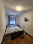 2 км біля Ратуші в центрі поруч парк 44м2