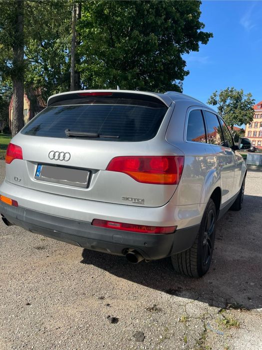 Audi q7 3.0 7osobowe