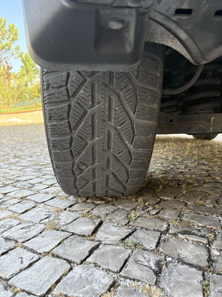 Pneus 225/60 R17