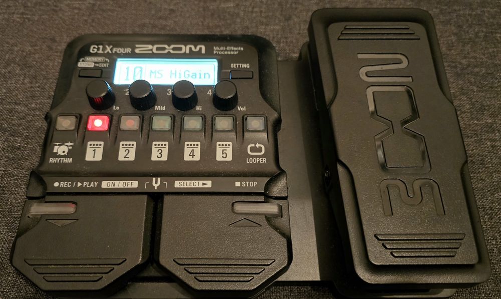 Zoom G1X FOUR em muito bom estado