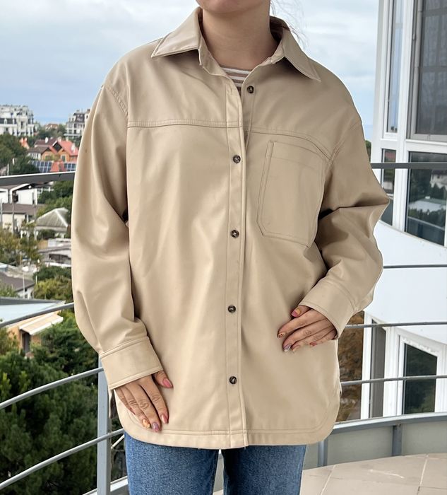 Бежева сорочка-куртка h&m з екошкіри, oversize, демісезонна