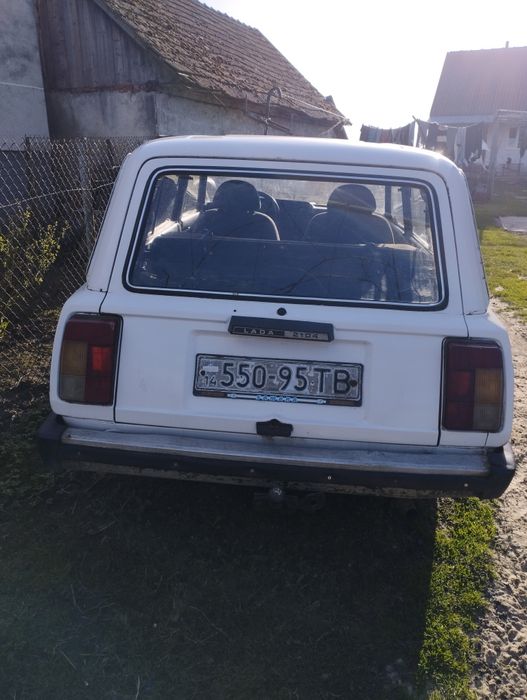 Продаю машину жигуль 2104