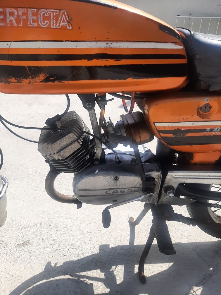 Casal 50cc mota antiga