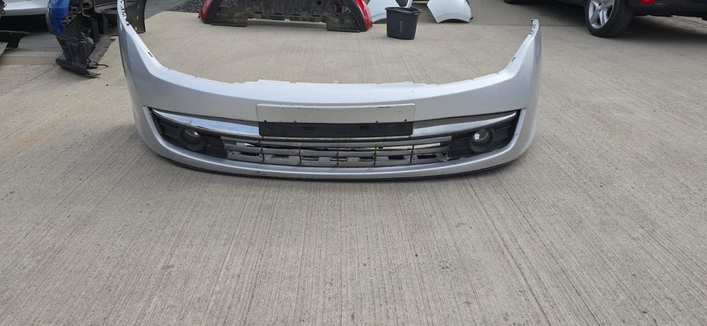 Zderzak przedni Renault Laguna III