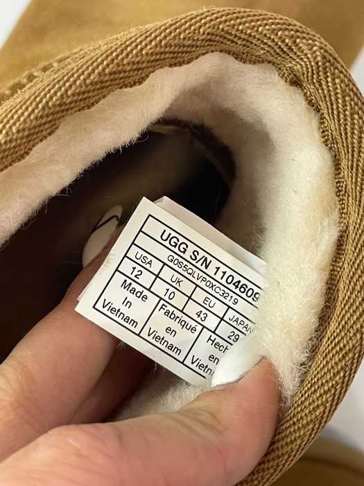 Жіночі зимові чоботи UGG Classic Femme 43 розмір