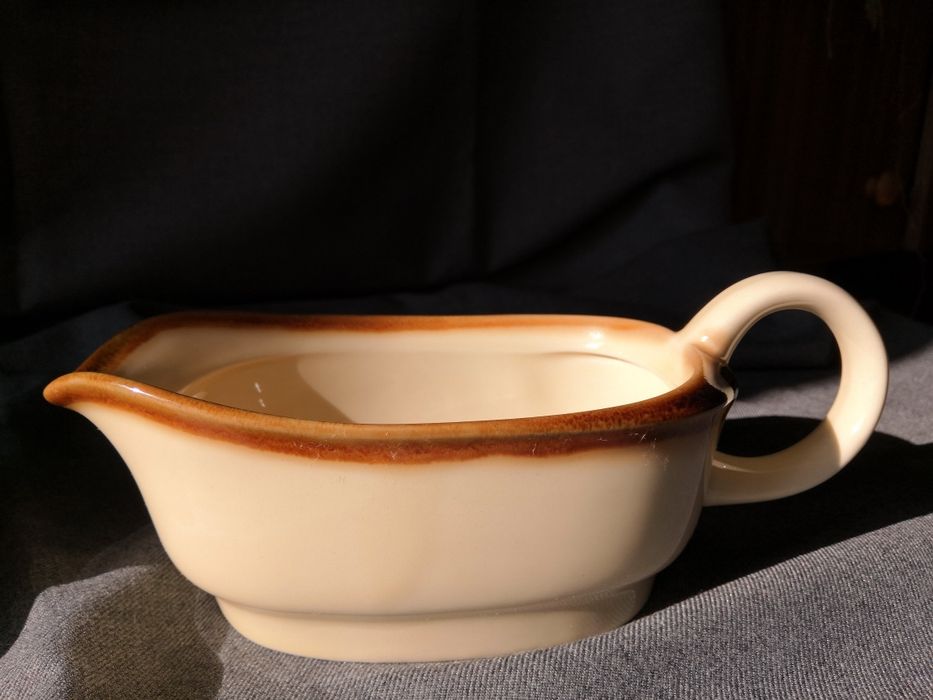 Pruszków porcelit, czarki Nostalgia, sosjerka