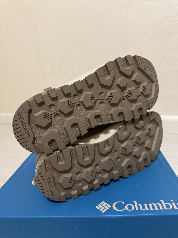 Сапоги,чоботи, дутики Columbia snowtrot mid р. 39