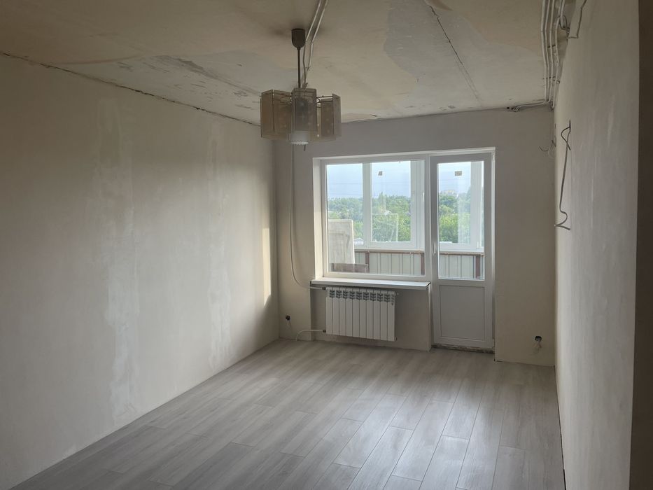 2 ком. квартира , Титова, Строителей, ремонт. 40000 $ vv