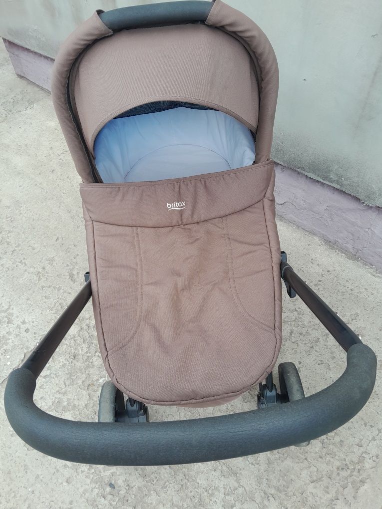 Продам детскую коляску