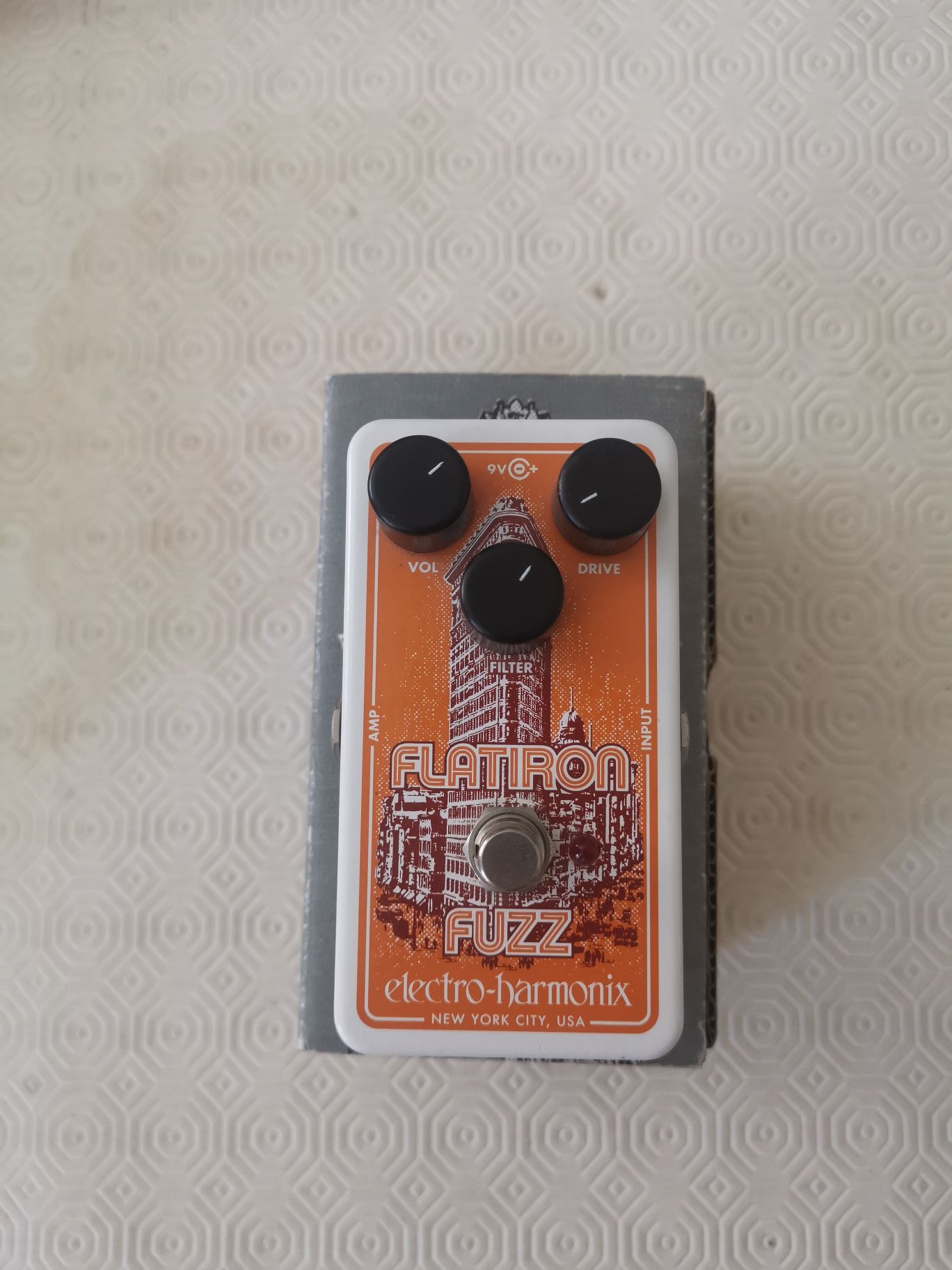 Pedal distorção/fuzz, EHX Flatiron