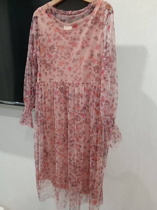 Платье Zara на девочку 9лет 134см.