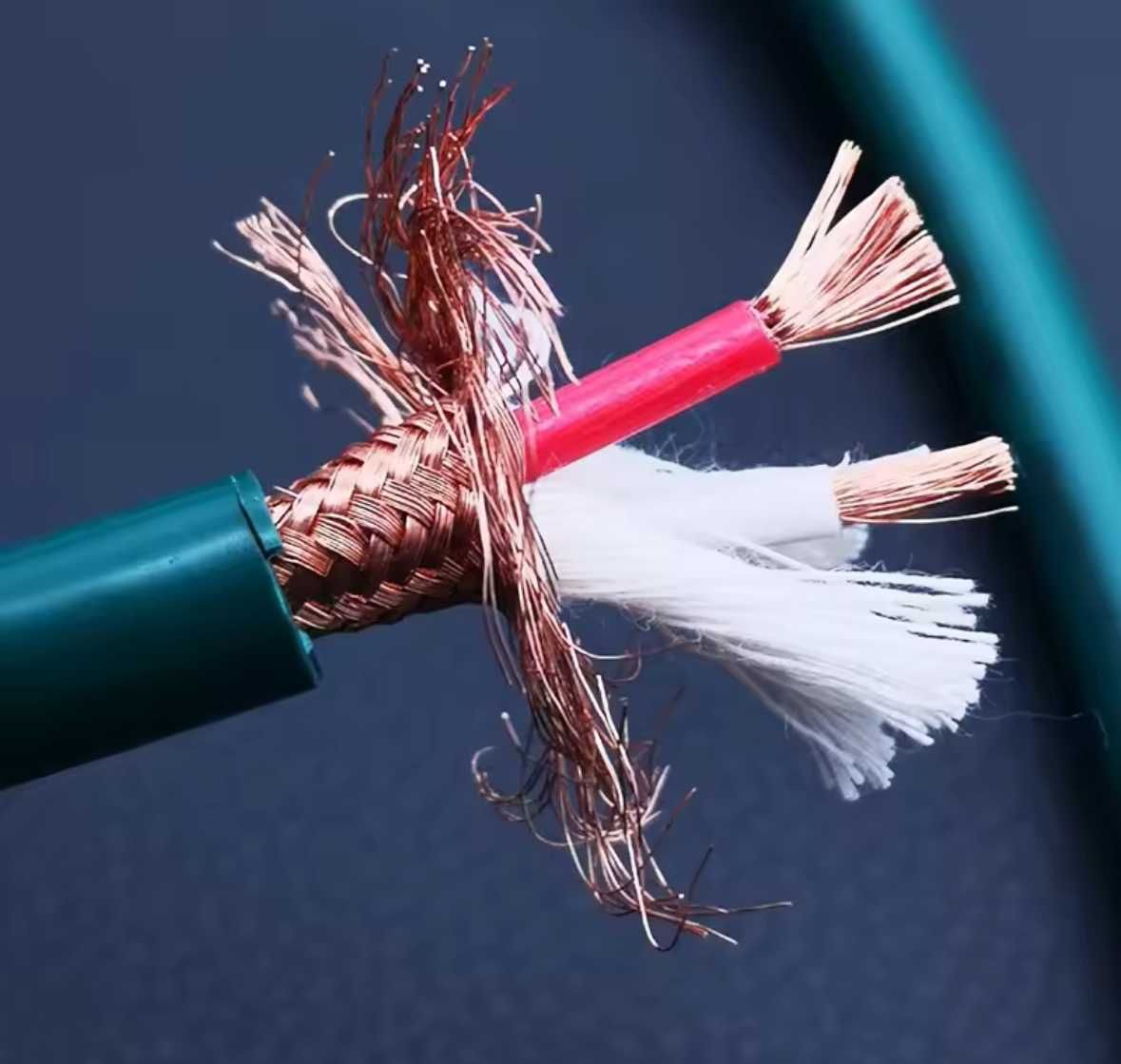 Кабель Furutech 2 RCA to 2 RCA