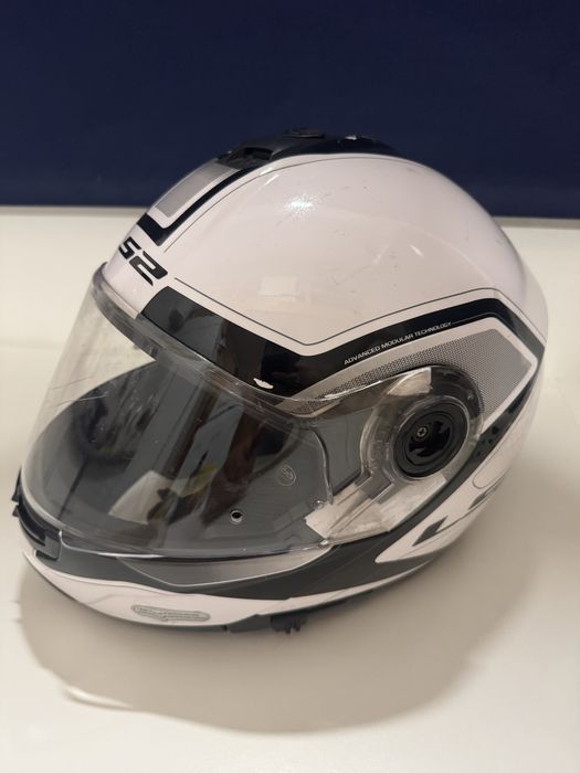 Capacete usado em boas condições