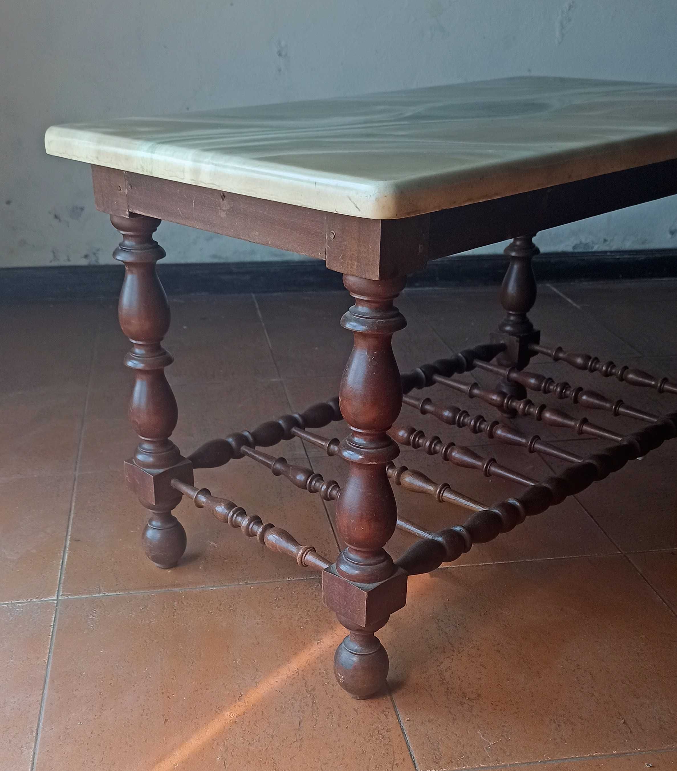 Mesa de centro antiga