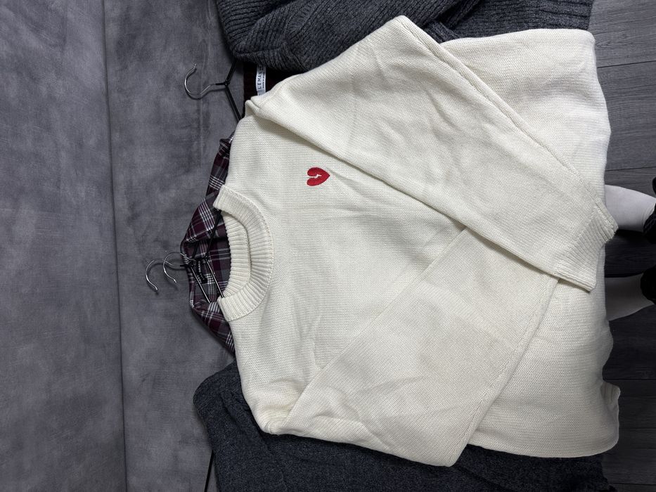 Розбираю гардероб кому цікаво ціни і параметри в особисті