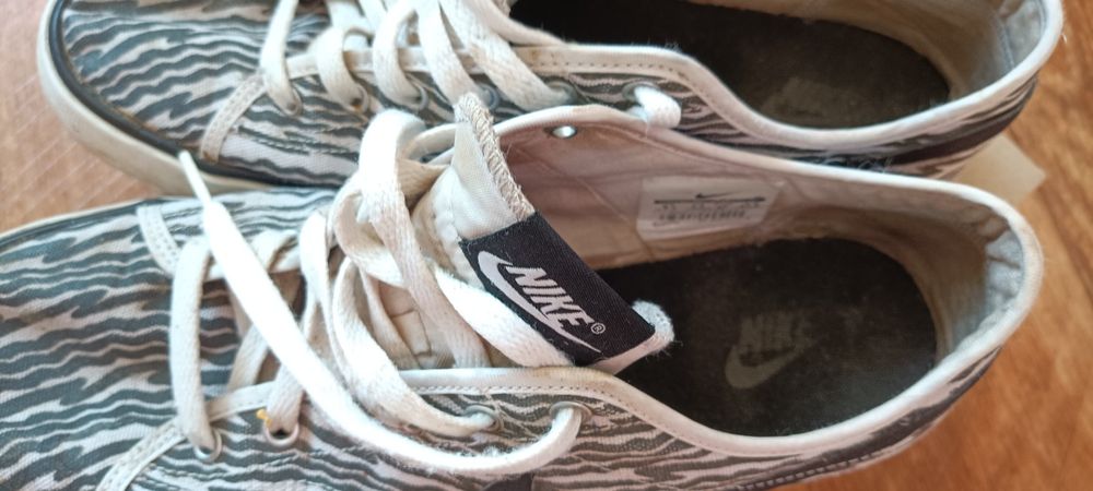 Кеди найк 43 розмір