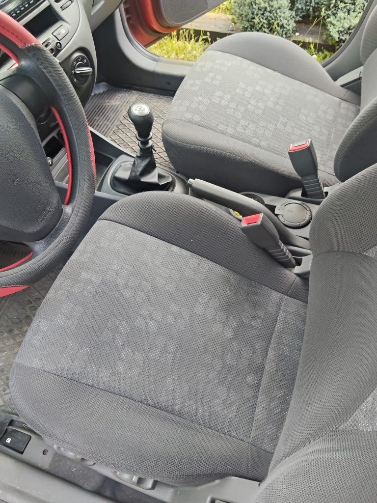 Kia Rio 1.4 MPI Yaris Hyundai i 10 20