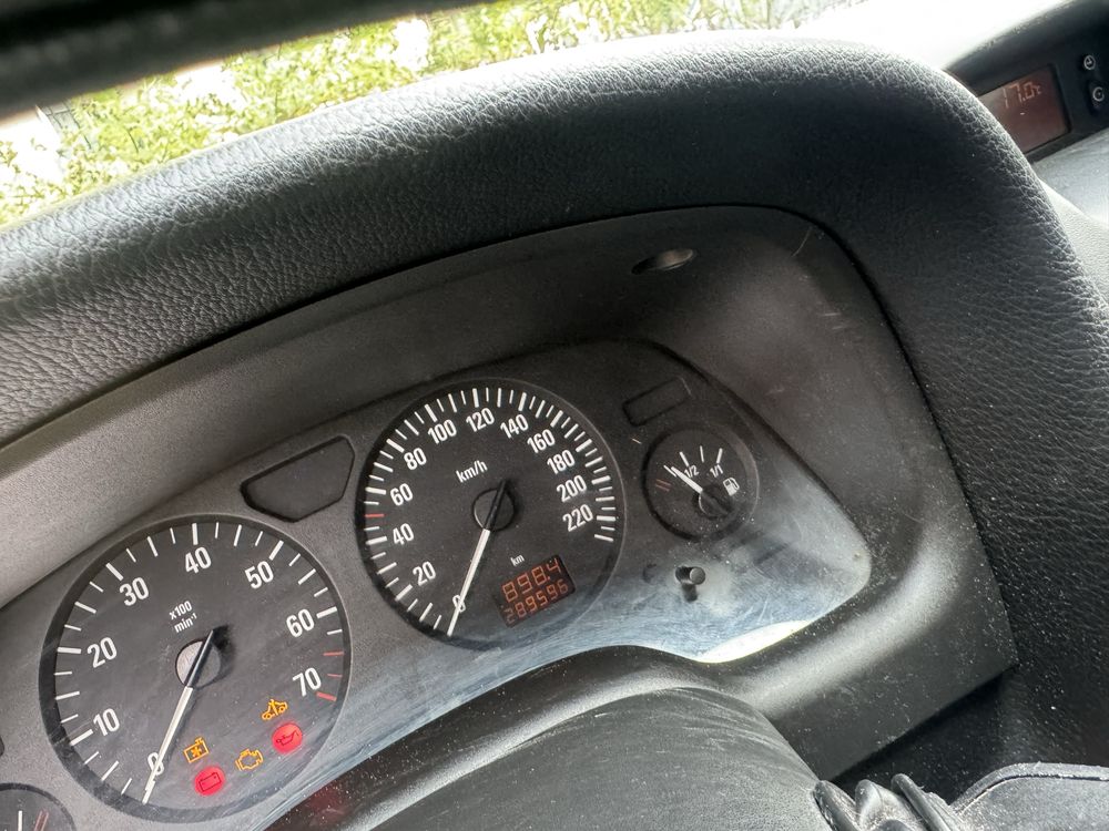 Opel astra 1.6 8v 2001 bez rdzy