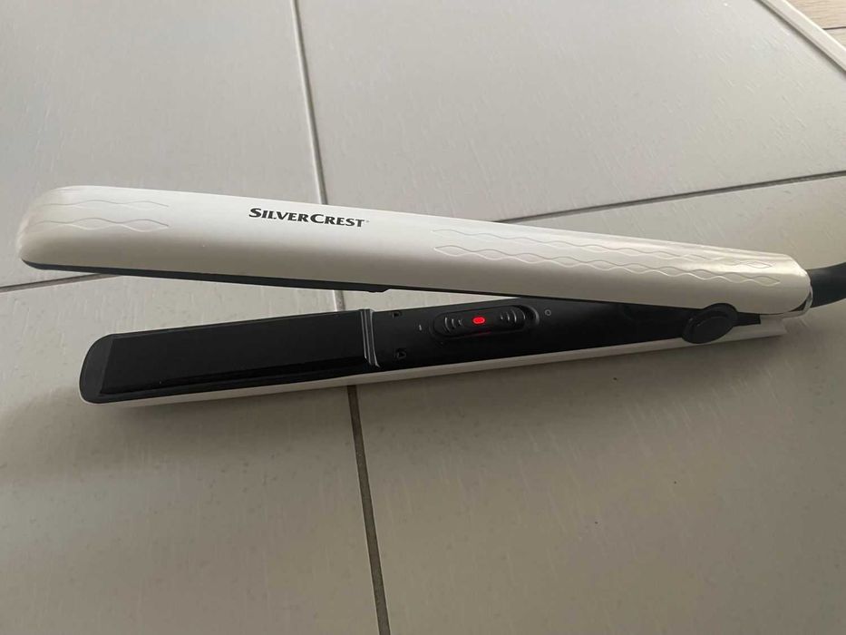 Prostownica do włosów SilverCrest – elegancka i skuteczna!