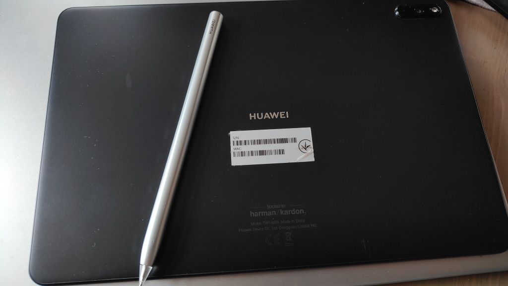 Huawei Mate Pad 11+Huawei M-pencil +Huawei Smart Magnetic Keyboard