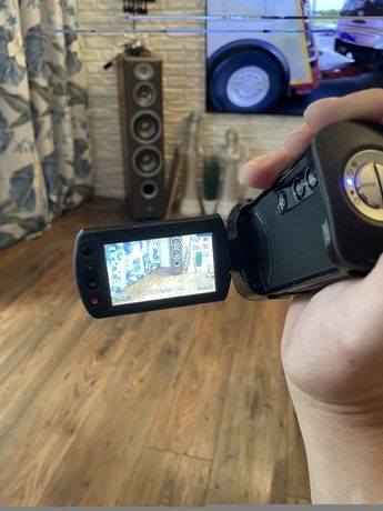 Kamera cyfrowa SAMSUNG HMX-T10BP jak nowa caly zestaw